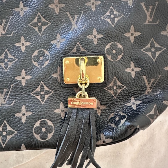 Louis Vuitton Black Monogram Shoulder Bag - Picture 5 of 9